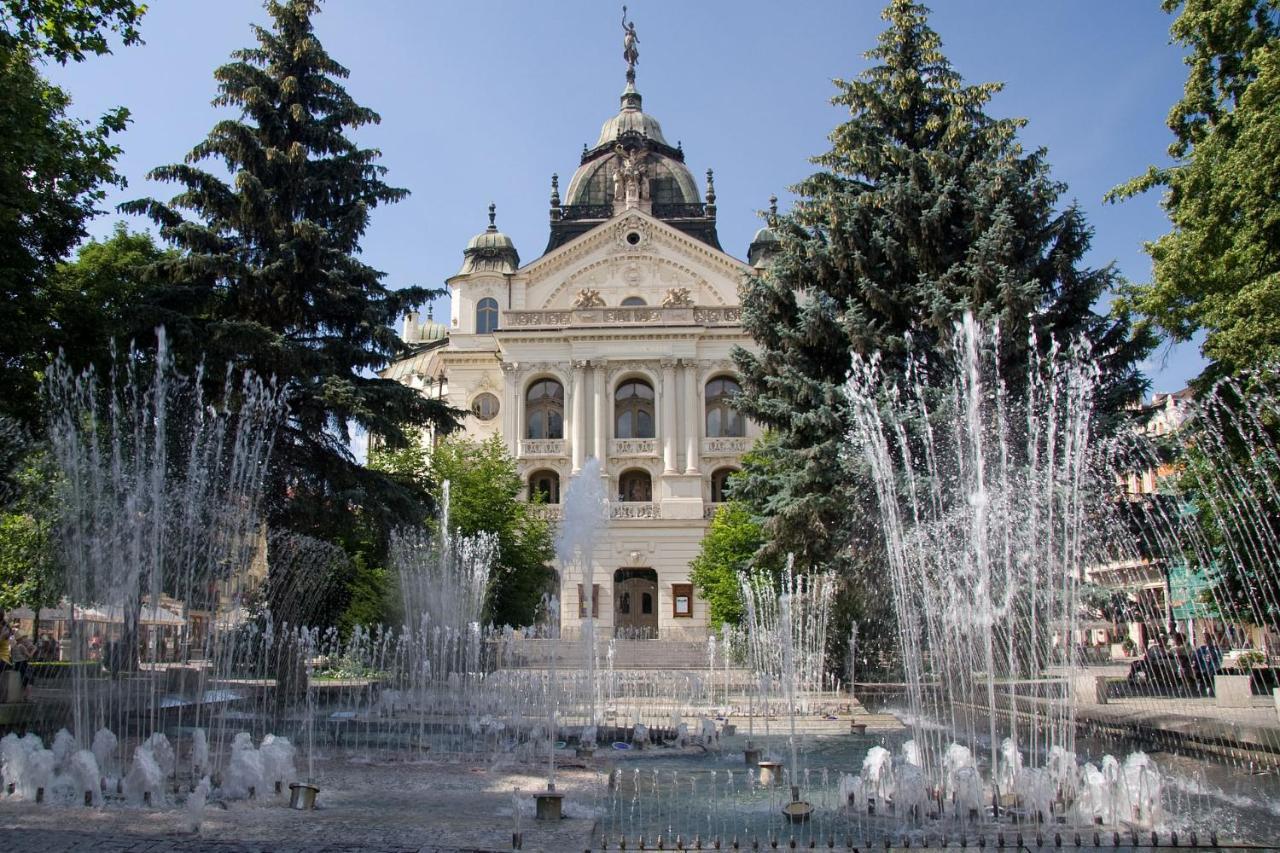 Hotel Crystal Košice Eksteriør billede