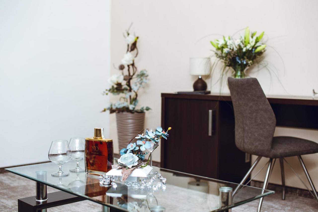 Hotel Crystal Košice Eksteriør billede